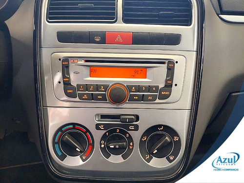Imagem 3 de 9 de Fiat Punto 1.4 Attractive 8v Flex 4p Manual
