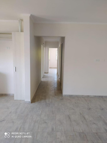 Vendo Departamento Céntrico De 3 Dormitorios Con Gas Natural, Excelente Entorno En Villa Carlos Paz