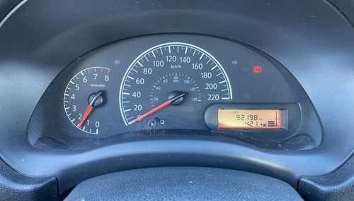Nissan Versa Advance M/t 1.6 2017