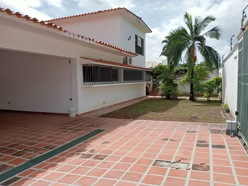 comprar Angelica Rivas Vende Casa En Urb Guaparo, Valencia Vzla