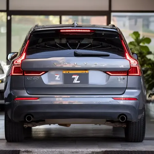 Volvo XC60 T5 awd momentum 2.0