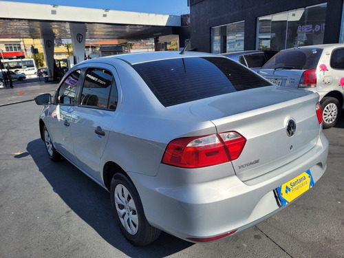 Imagem 5 de 10 de Volkswagen Voyage 2015 1.0 Trendline Total Flex 4p