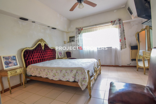 Casa En Venta En Castelar