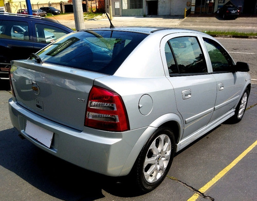 Imagem 4 de 9 de Chevrolet Astra Hatch Advantage 2.0 (flex) Flex Manual