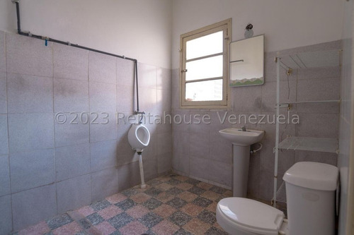 Edificio Comercial En Venta Los Rosales Mls #25-17023