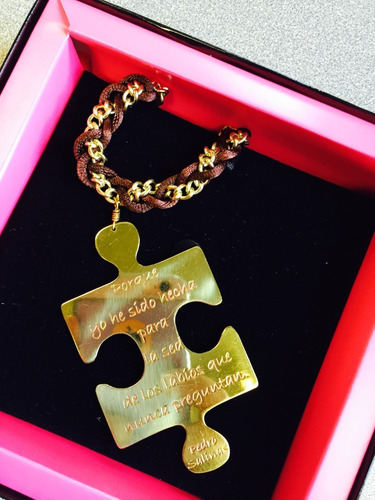 Imagen 2 de 2 de Collar Mercedes Salazar Para Fundación Ellen Riegner De Casa