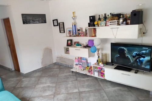 Imagen 8 de 12 de Chalet En Venta En Gregorio De Laferrere