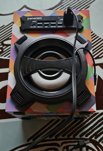 Parlante Panacom Trip Sound T06 Sp-3006 Portátil Con Bluetoo Multicolor (Usado)