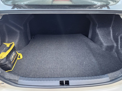 Imagen 11 de 14 de Toyota Yaris 1.5 Gli Mt Full 2018