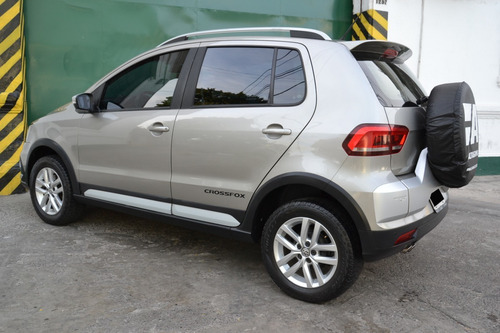 Imagen 2 de 25 de Volkswagen Crossfox 2015 Msi 16v Caja 6 Vel - 1° Dueño -