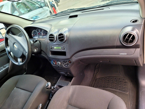 Imagen 10 de 14 de Chevrolet Aveo 2017 1.6 Lt Modelo 2017