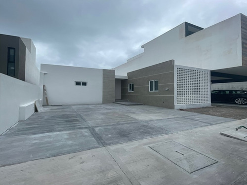 Casa En Venta En Veracruz 1 Planta, Fracc. Lomas De La Rioja.