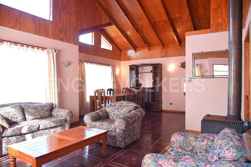 Acogedora Casa En Algarrobo.