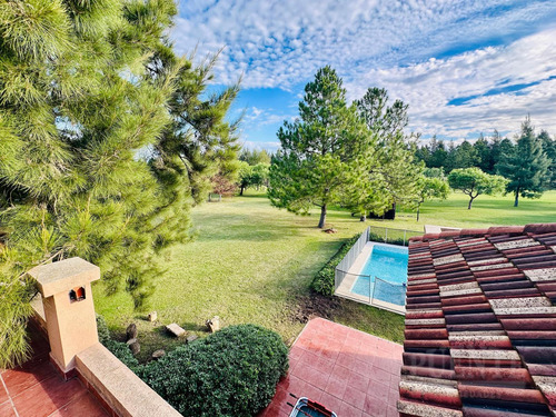 Casa En Barrio Fincas De San Vicente Golf Venta - Alquiler Amueblado