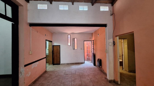 Venta Casa A Reciclar 2 Dormi Cochera Arroyito