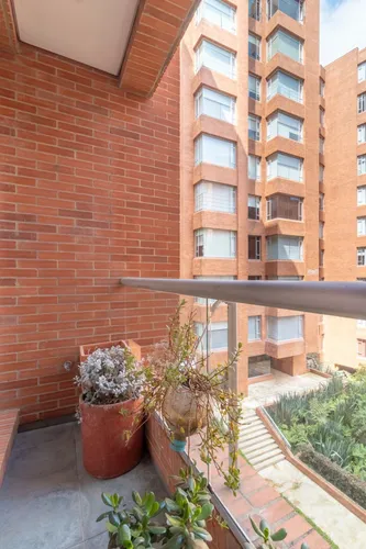 Apartamento En Arriendo/venta En Los Rosales. Cod A23453