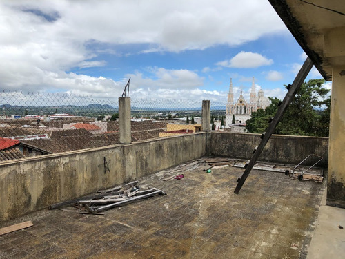 Edificio En Venta En Comitan Con Local Comercial Y Departamentos
