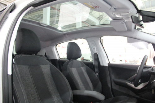 Imagem 11 de 14 de Peugeot 208 1.6 16v Flex Griffe At6
