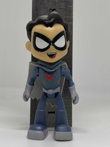 Figura Evil Robin Traje Gris Jovenes Titanes