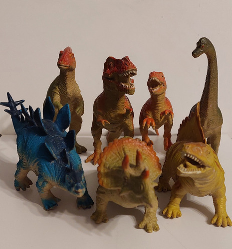 Lote De 7 Dinosaurios De Goma . Varios