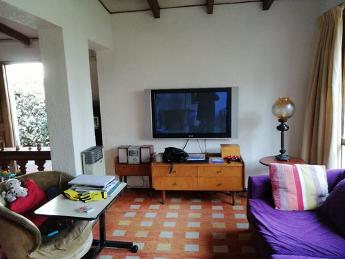 Se Vende Propiedad Con Dos Casas, Excelente Ubicación