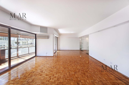 Imagen 3 de 30 de Imponente Departamento En Venta. 4 Dor. 2 Dep. 2 Cocheras. Baulera