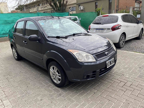 Imagen 2 de 7 de Ford Fiesta 2007 1.6 Edge Plus Mp3