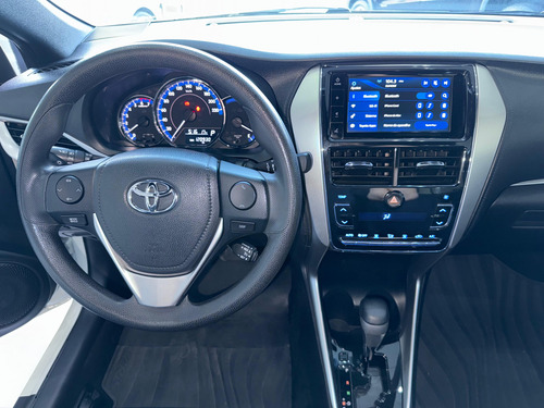 Toyota Yaris 1.3 16V FLEX XL PLUS TECH MULTIDRIVE