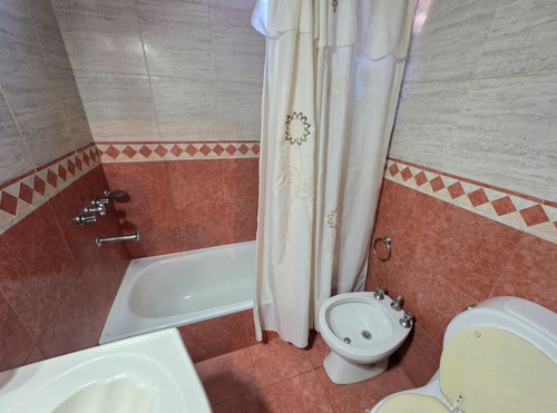 Venta Casa 4 Amb Cochera Fondo San Jose Temperley