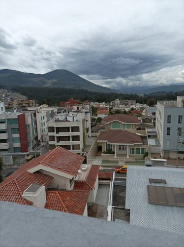 Vendo O Rento Lindo Depar 2 Dorm, 2 Parq. Urb. El Condado, Quito