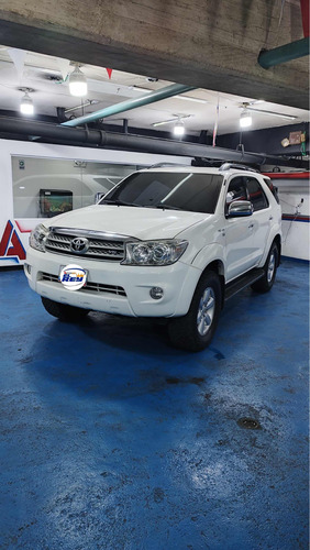 Toyota Fortuner V6 4.0