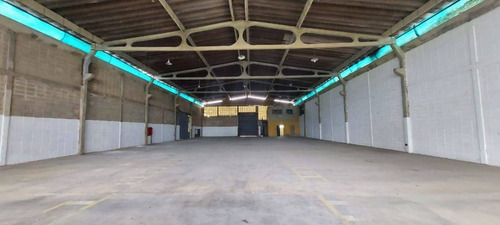 Imagen 2 de 8 de Galpon En Venta En El Sector Rafael Urdaneta Zona Ind, El Recreo Valencia Cód 162382 Acv