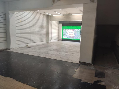 Venta O Permuta, Local Comercial De 140 Metros Sobre Paysandú Rentado.