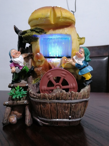 Pileta Decorativa De Enanitos