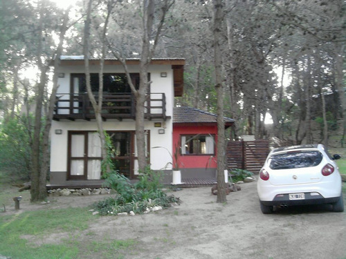 Hermosa Casa En 2 Plantas!! Acepta Permutas En La Plata