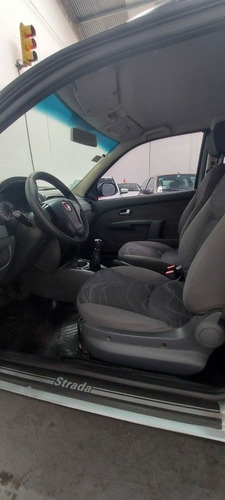 Imagen 9 de 15 de Fiat Strada 2014 1.4 Working Cd C/aa + Pack Seg