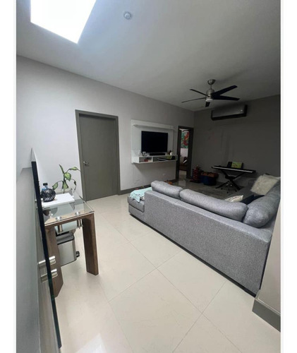 Casa En Venta En Fontana Residencial