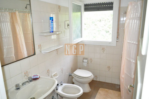 Imagen 23 de 30 de Casa Ubicada En Cantegril Con Lindo Terreno