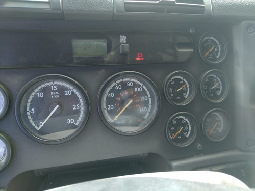 Imagen 8 de 21 de Tracto Camion Freightliner Cascadia 2013, Oportunidad