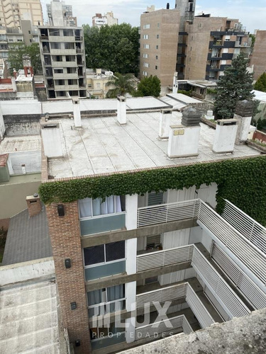 Imagen 7 de 30 de Venta Departamento Un Dormitorio Al Frente Con Balcón Y Cochera - Centro