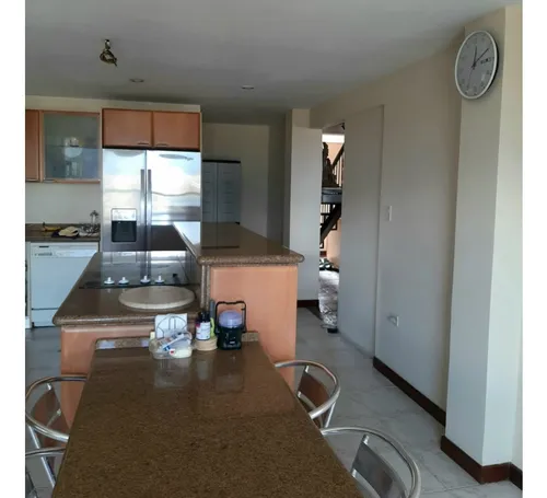 Elegante Penthouse En La Tahona