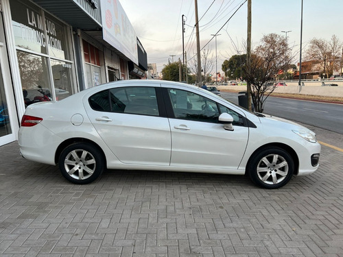 Imagen 10 de 15 de Peugeot 408
