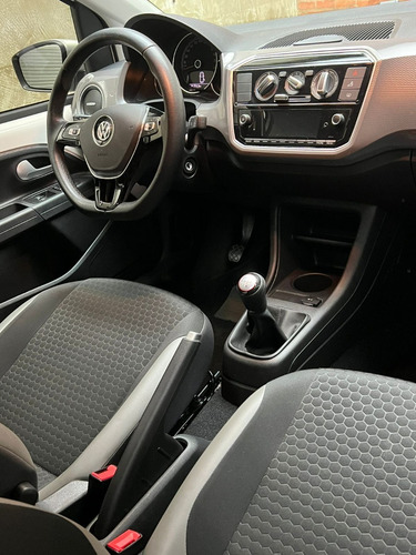 Imagem 10 de 11 de Vw/cross Up Tsi 2019/2019 Bco Manual Flex 48mkms Impecável
