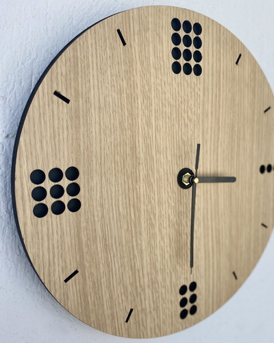 Reloj De Pared De Madera Analógico Diseño Oslo 30x30
