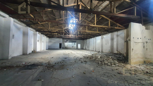 Local En Venta En Veracruz A 2 Cuadras Del Mercado Hidalgo, 2,706 M2 De Construccion