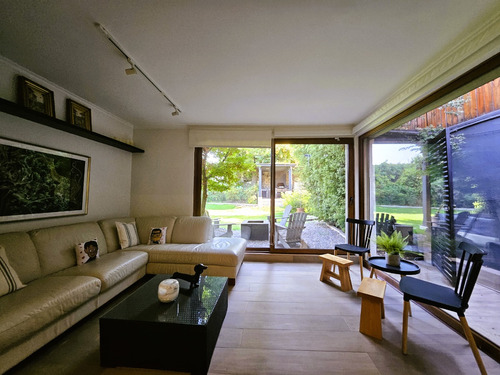 Arriendo Casa En Cond. Amoblada 5d6b Cam. Otoñal