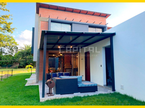 Moderna Casa En Venta En El Urubo Condominio Mirage