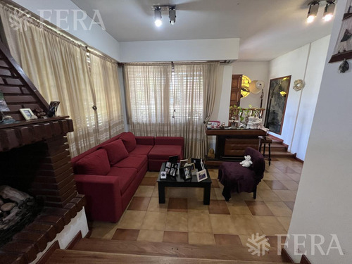 Venta Casa 3 Ambientes Con Cochera, Patio Con Parrilla Y Terraza En Wilde