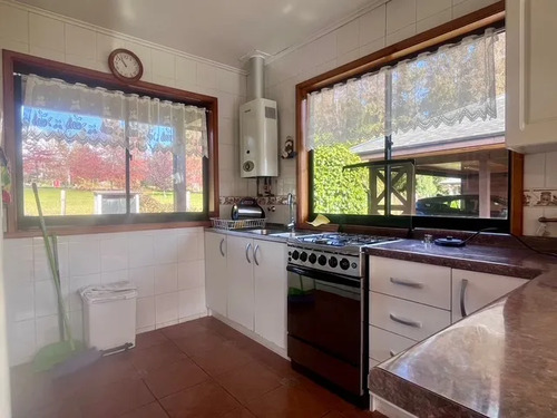 Dos Parcelas De 5.000 M2, 3 Casas, En Puerto Pucón