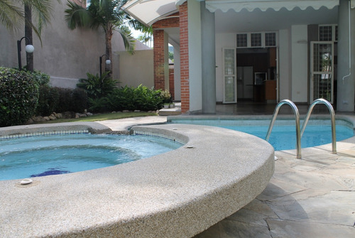 Imagen 14 de 15 de Moderna Casa En Venta Altos De Guataparo
